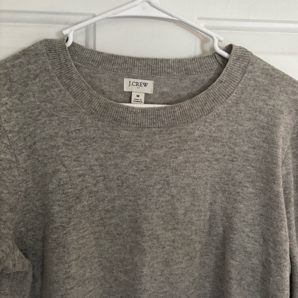J.Crew Gray Merino Wool Blend Sweater Crewneck Lightweight Size M - Picture 4 of 10